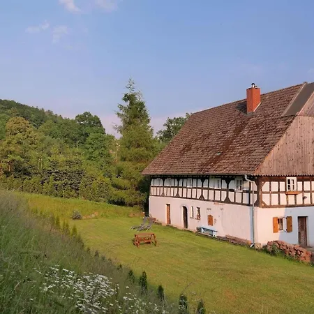 Fachwerkhaus Mit Garten Und Pool Inmitten Einer Wunderbaren Naturlandschaft Wlen